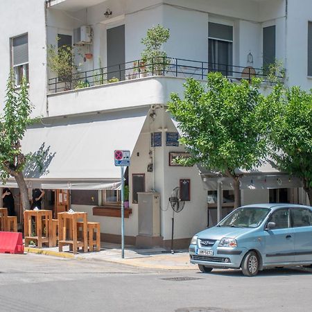 Central 2Br Apartment In The Heart Of アテネ エクステリア 写真