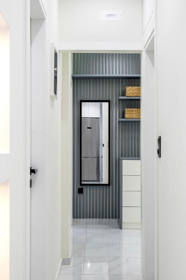 Central 2Br Apartment In The Heart Of アテネ エクステリア 写真