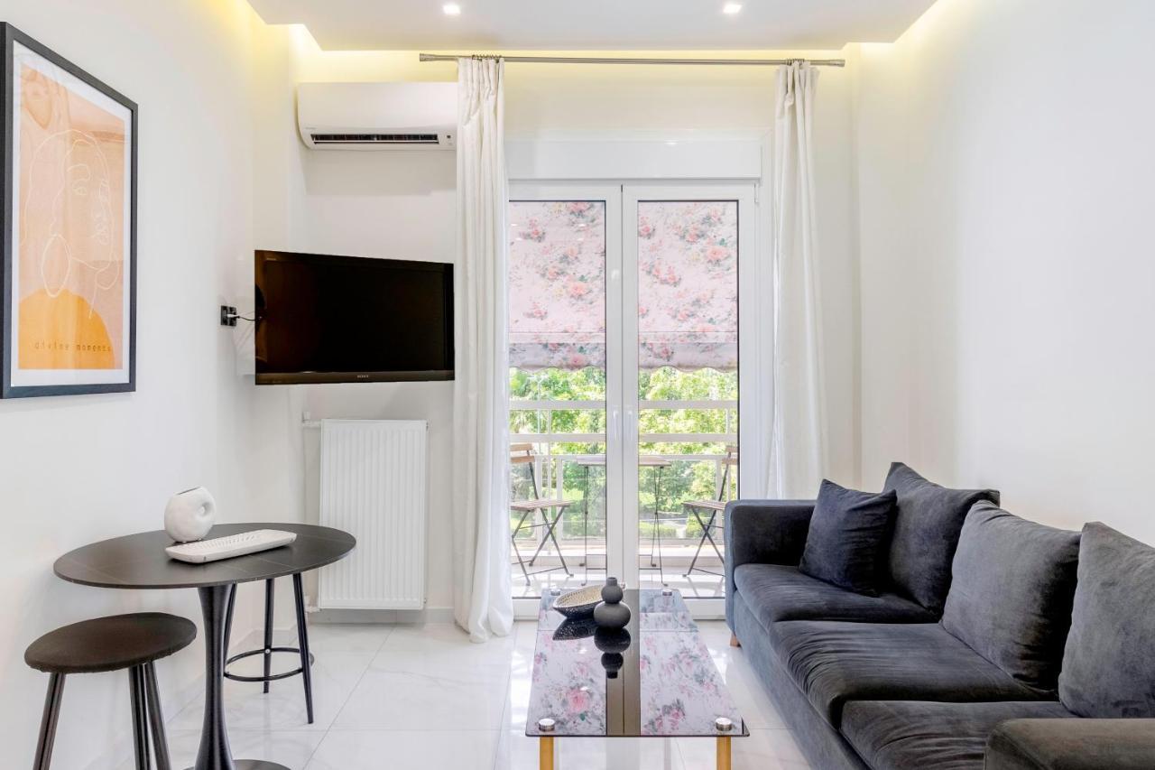 Central 2Br Apartment In The Heart Of アテネ エクステリア 写真