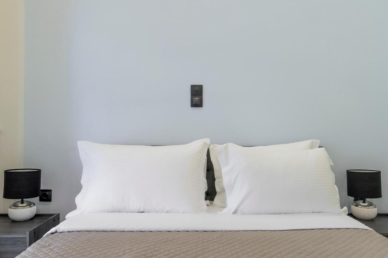 Central 2Br Apartment In The Heart Of アテネ エクステリア 写真