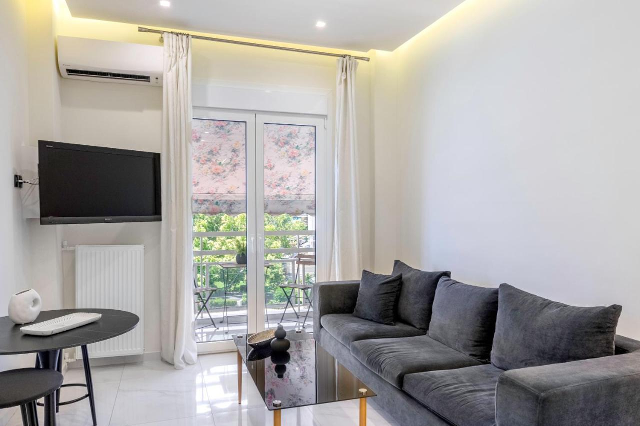 Central 2Br Apartment In The Heart Of アテネ エクステリア 写真