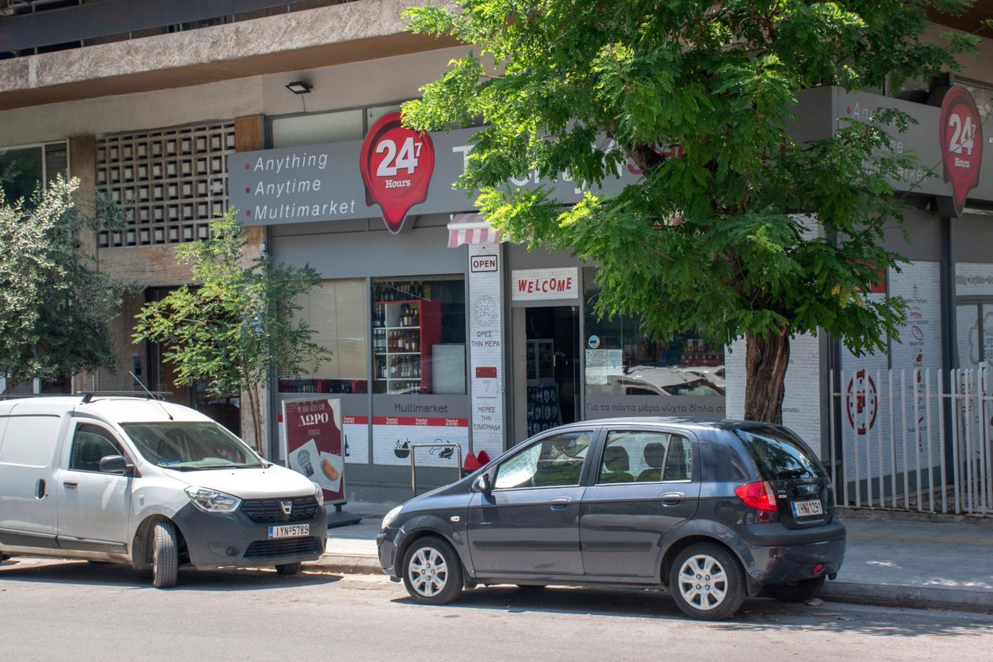 Central 2Br Apartment In The Heart Of アテネ エクステリア 写真